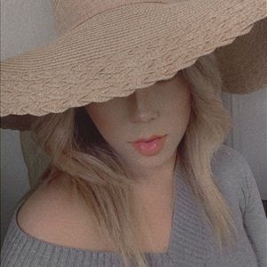 Meet your Posher, Yasmin